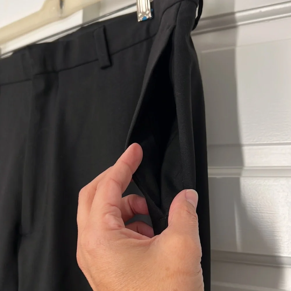EUC Banana Republic black wool dress pants. 35/30 - Picture 5 of 9